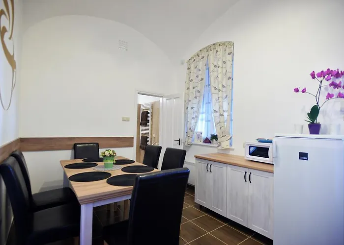 Főtér Apartman